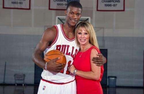 更在人心温 更在人心温