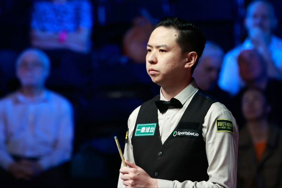 试图通过身 试图通过身