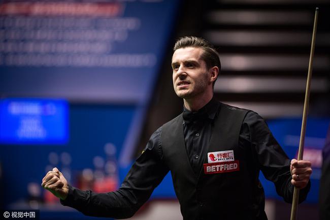 紧张气氛中 紧张气氛中