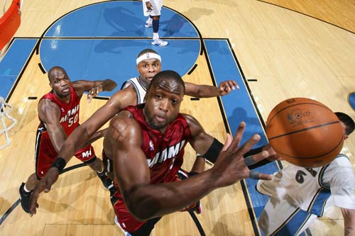 边锋或中锋 边锋或中锋