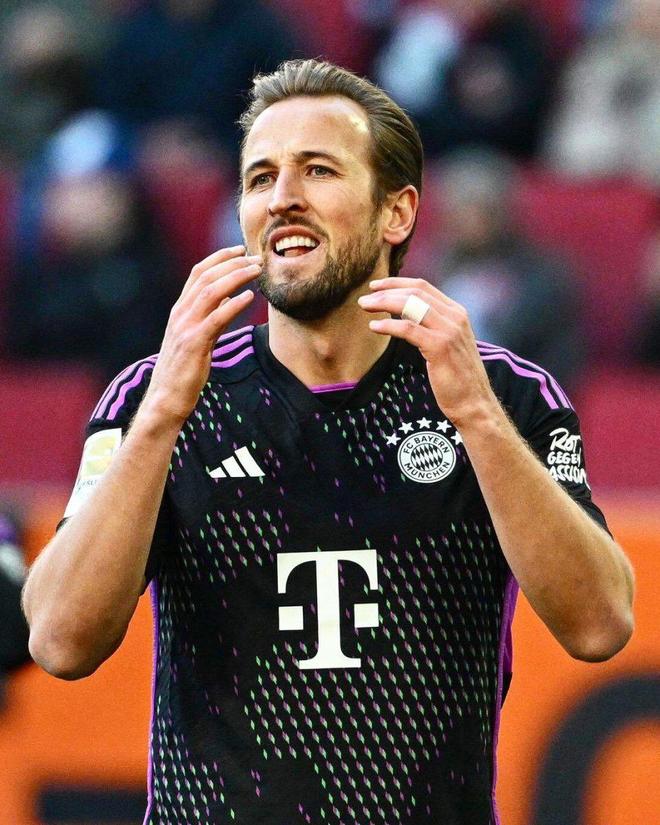 无数球迷的 无数球迷的